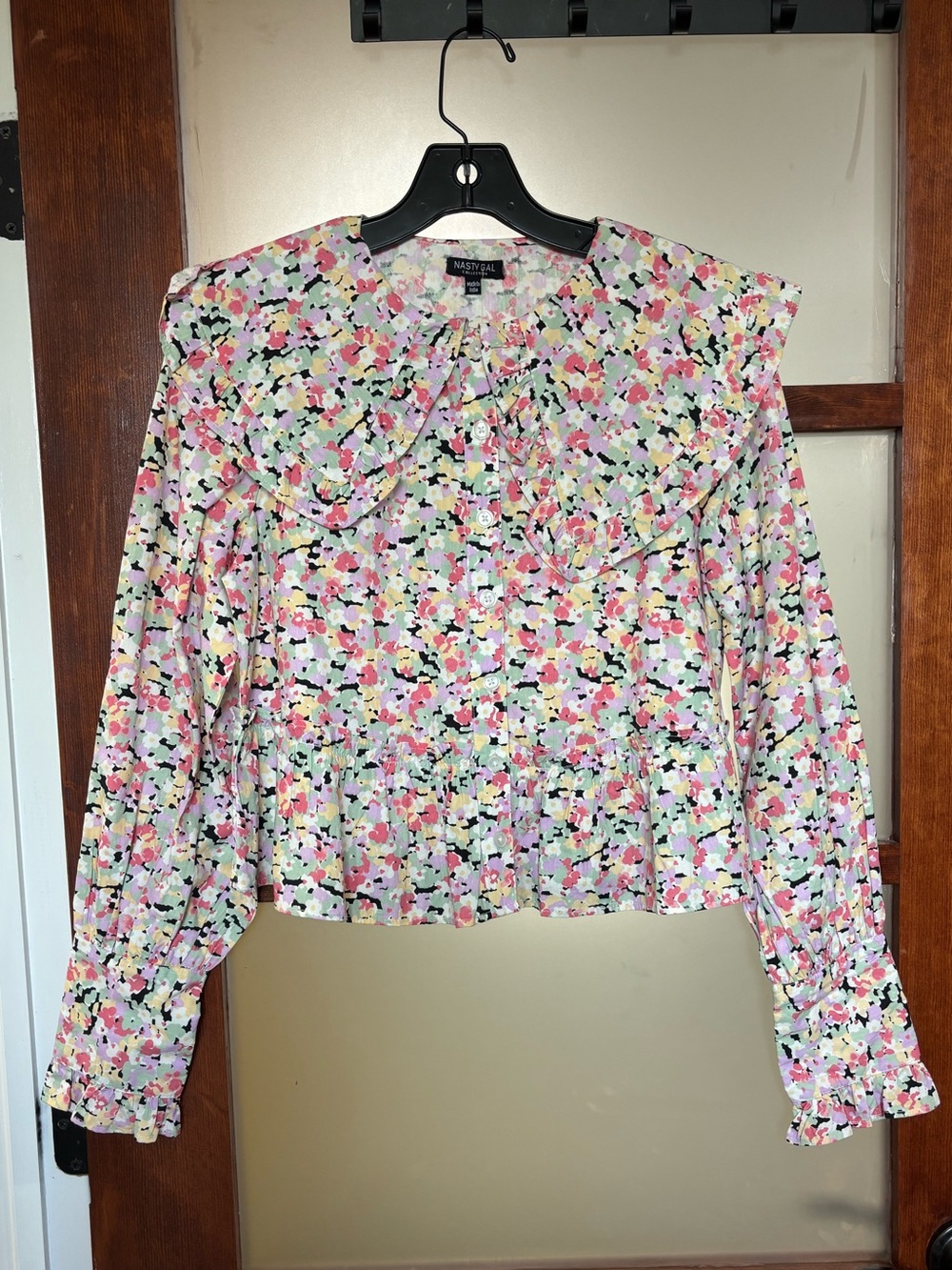 Nasty Gal Pastel Multi-Color Floral Button-Front Long Sleeve Top